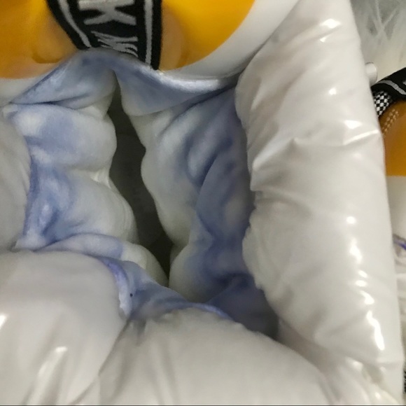 MichaelKors like new winter boots - Picture 5 of 11